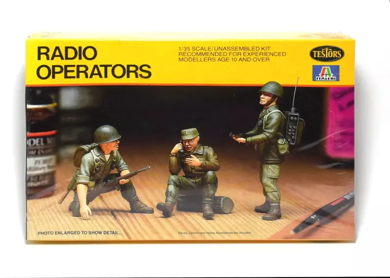 1/35 Customizable Military Radio Operators 3Ct Figure Models 1
