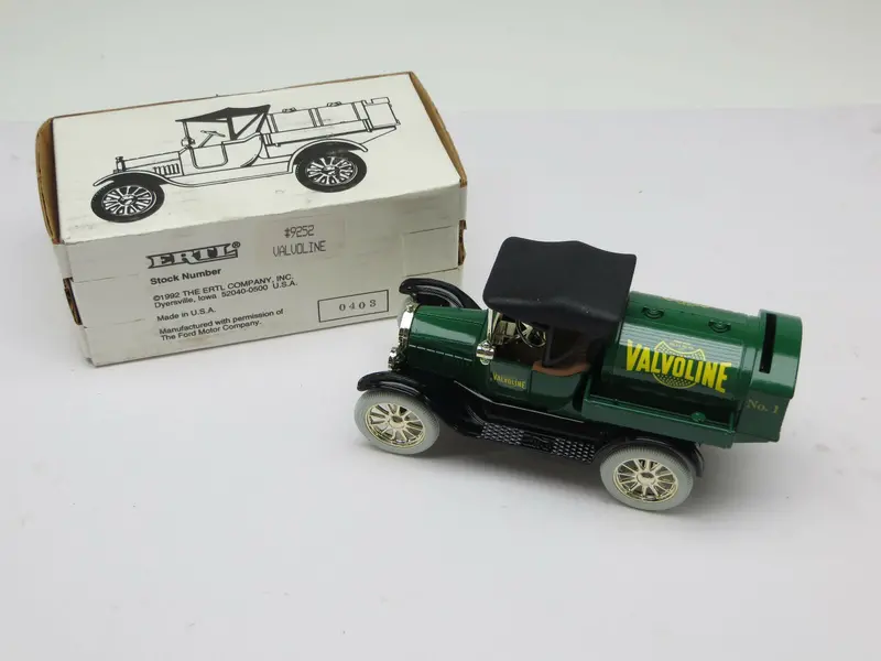 1918 Tanker Valvoline (Piggy Bank) 1