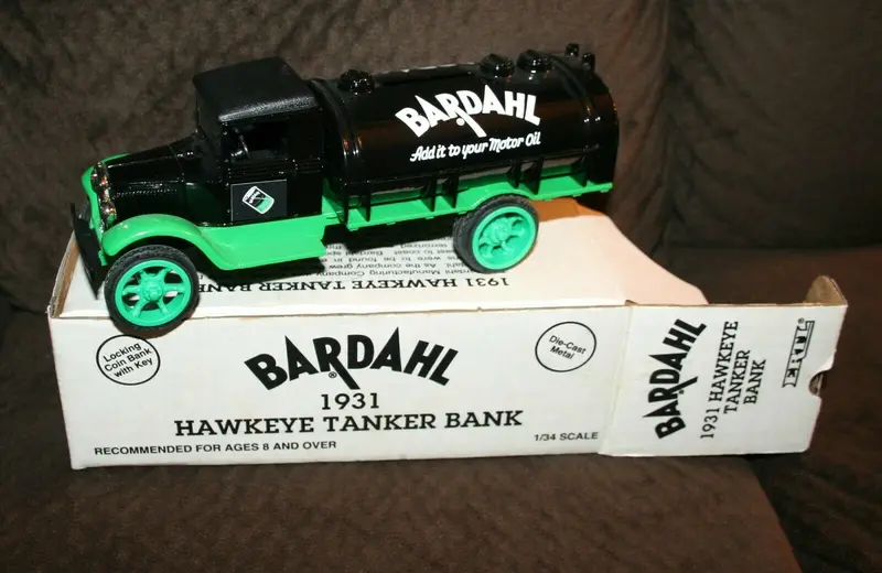 1931 Bardahl Hawkeye Tanker (Piggy Bank) 1
