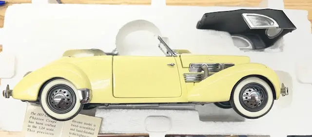 1937 Cord 812 Phaeton Coupe- 1:24 Scale (Consign Lamyone 503-642-2472) 1