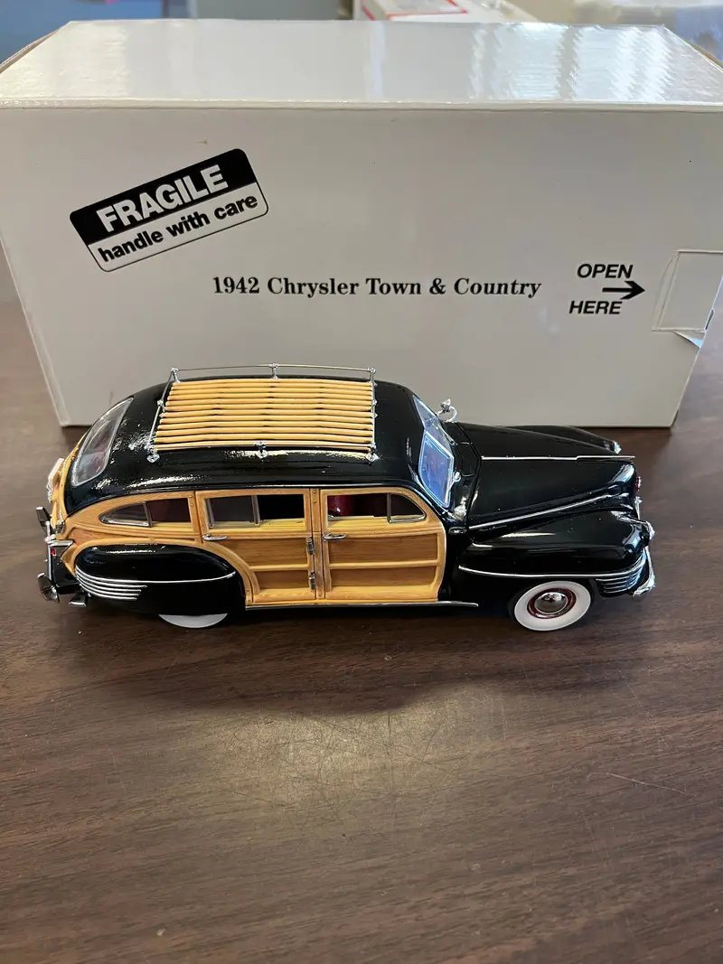1942 Chrysler Town & Country 1