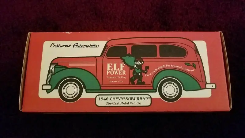 1946 Chevrolet Suburban (Piggy Bank) 1
