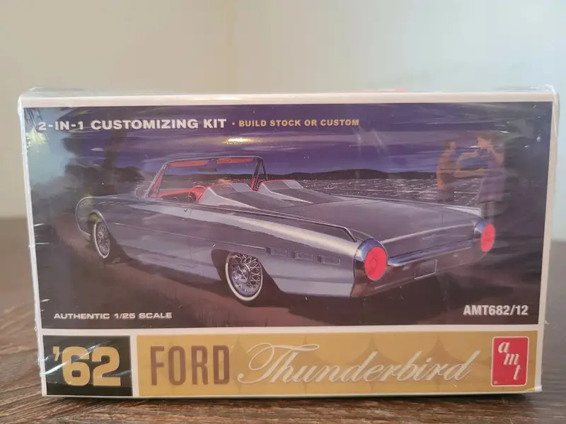 '62 Ford Thunderbird 2-In-1 Customizing Kit- 1/25 Scale 1