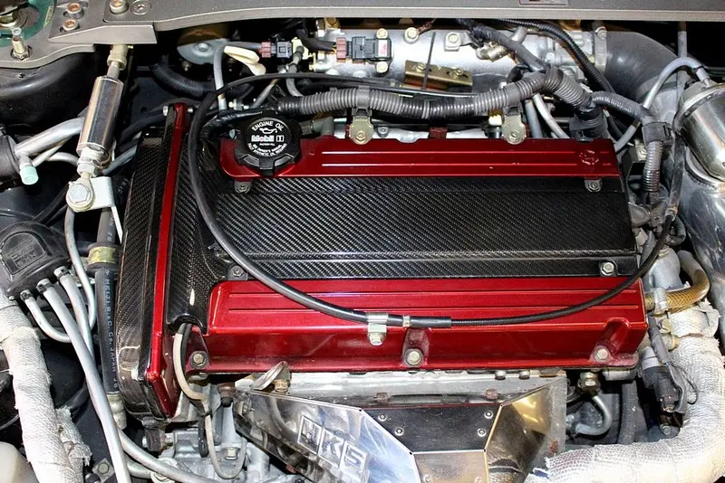 Apr Performance Carbon Zündkerzenabdeckung Passend Für Mitsubishi Lancer Evolution 8-9 1