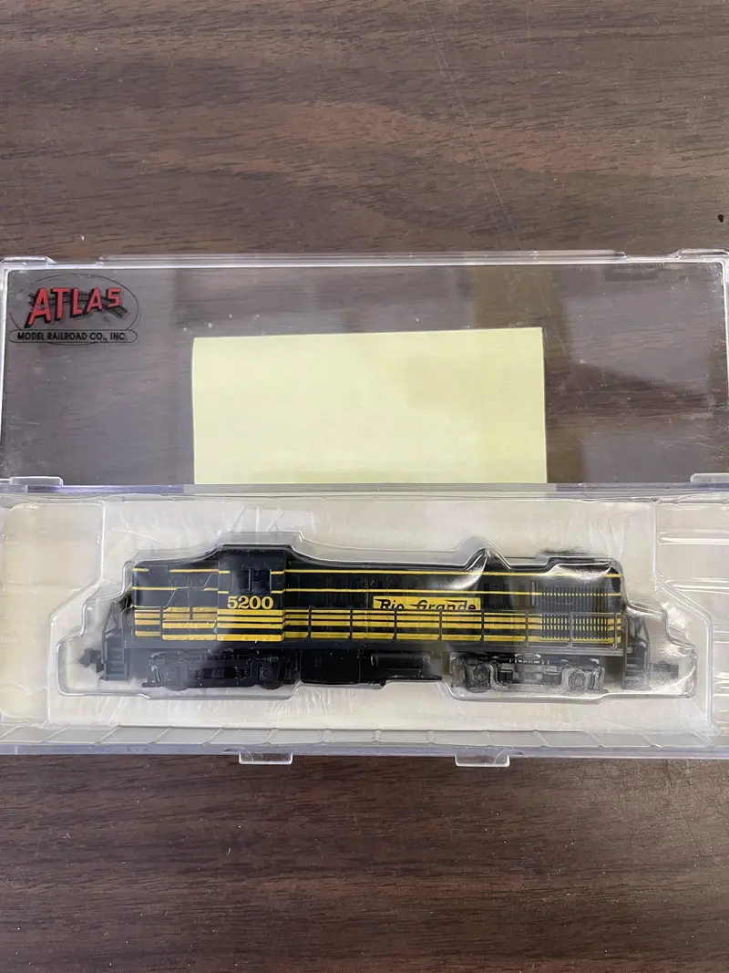 Atlas N Gauge Rio Grande #5200, #42009-Alco Rs-3 1