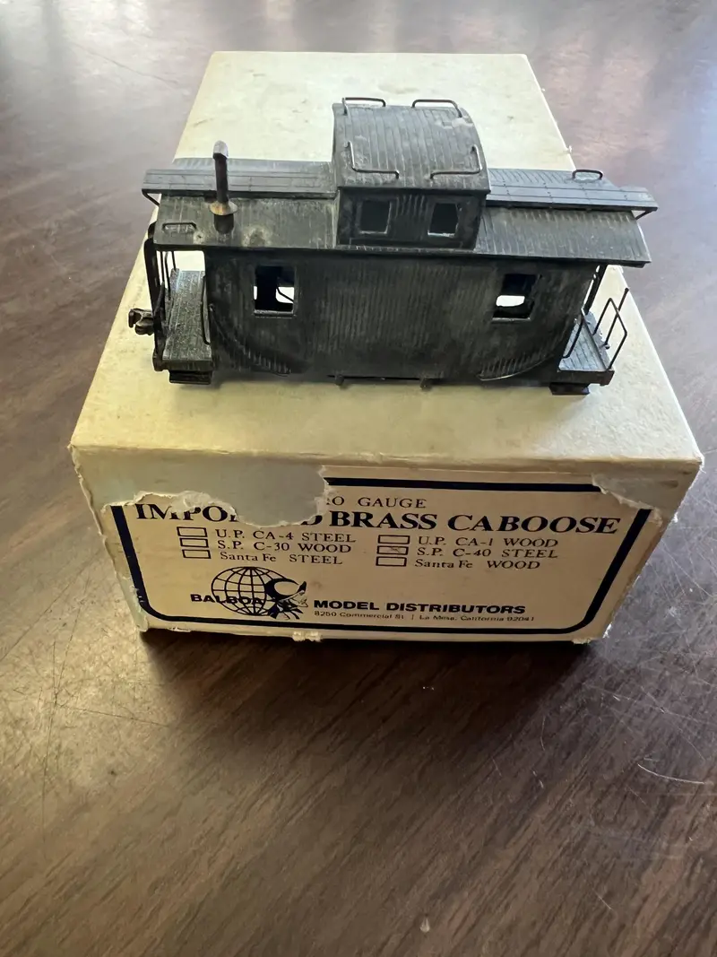 Balboa Ho P.P. C-40 Steelside Caboose 1