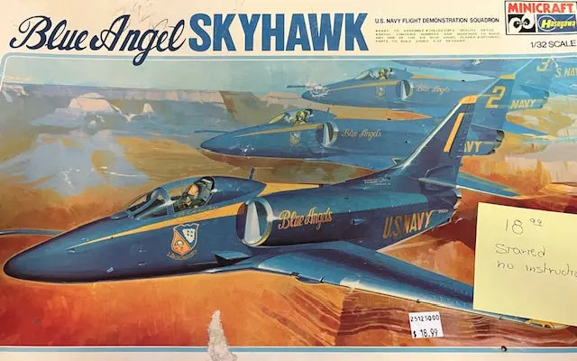 Blue Angel Skyhawk- U.S. Navy Flight Demonstration Squadron- 1/32 Scale 1