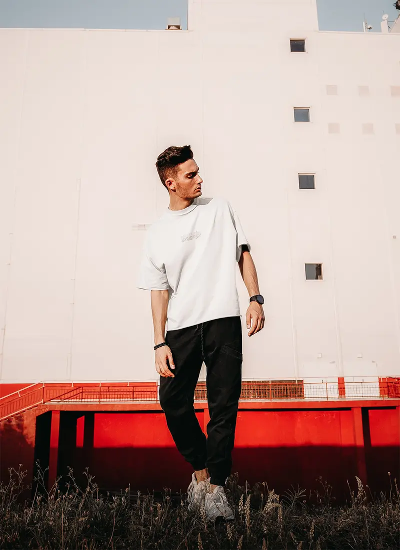 Boosted Engines ''Brand Logo'' Männer Oversized T-Shirt 2