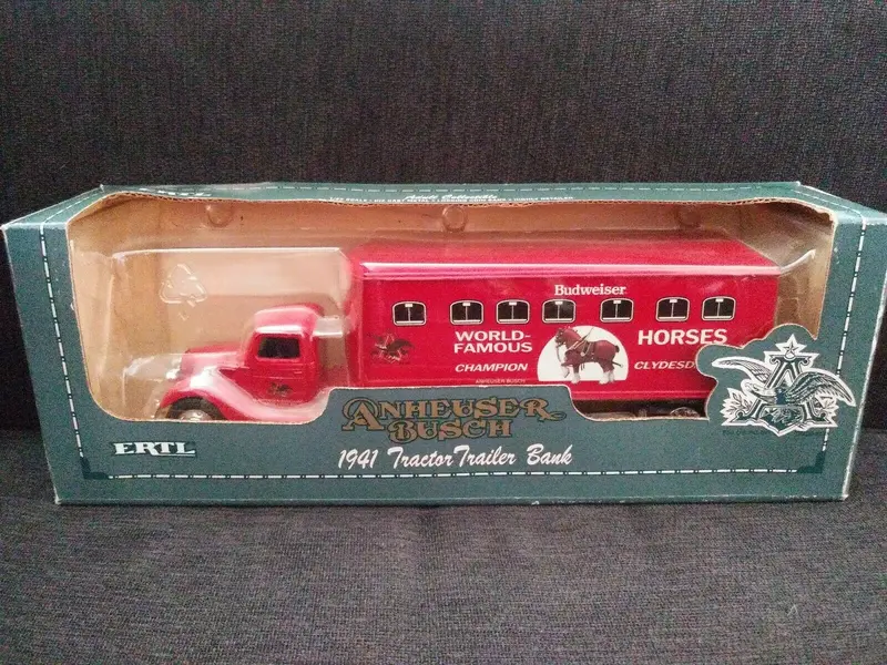 Budweiser 1941 Tractor Trailer (Piggy Bank) 1
