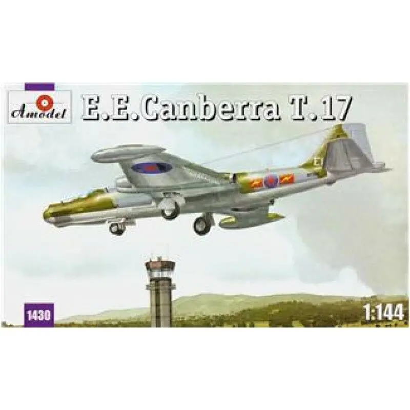 E.E. Canberra T.17 1