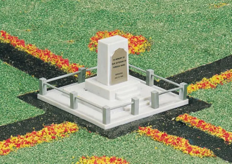 Ho Center Square Monument 1
