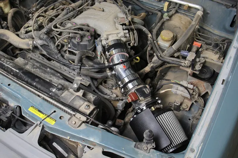 Hps 1999-2004 Nissan Frontier 3.3L V6 Short Ram Intake 827-604R 2