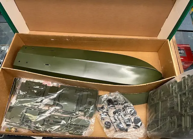 J.F.K.’S Pt-109 (Limited Edition)- 1/32 Scale) 2