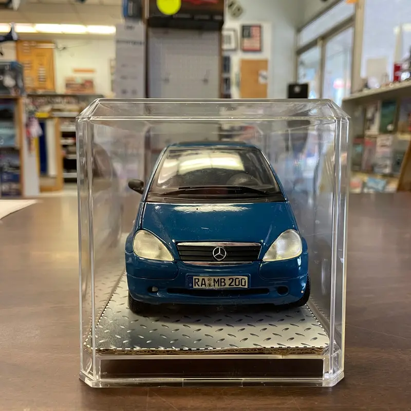Mercedes-Benz A140 1