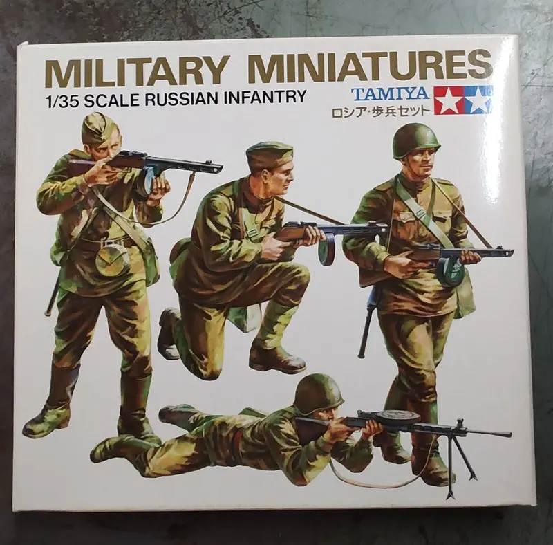 Military Miniatures 1/35 Scale- Russian Infantry 1