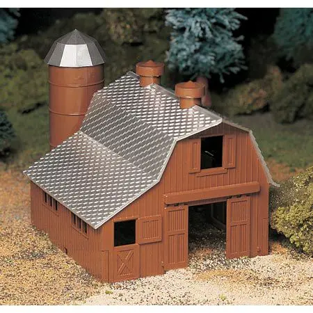 Plasticville O Scale Diary Barn 1