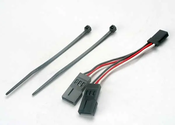 Servo Connector, Y Adapter (For Dual-Servo Steering) 1