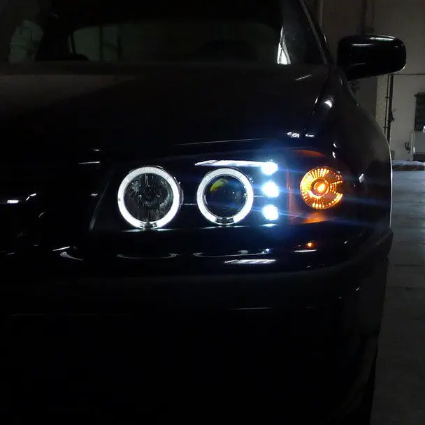 Spec-D 00-05 Chevy Impala Halo Projector Headlights Black 2