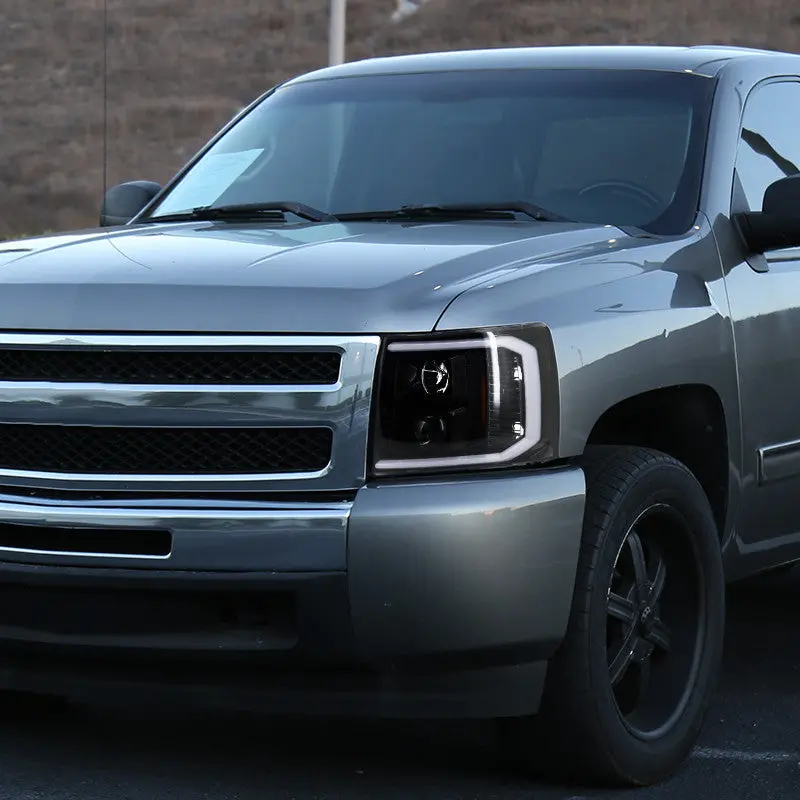 Spec-D 07-13 Silverado 2500Hd/3500Hd C-Bar Headlights Jet Black/Clear 2