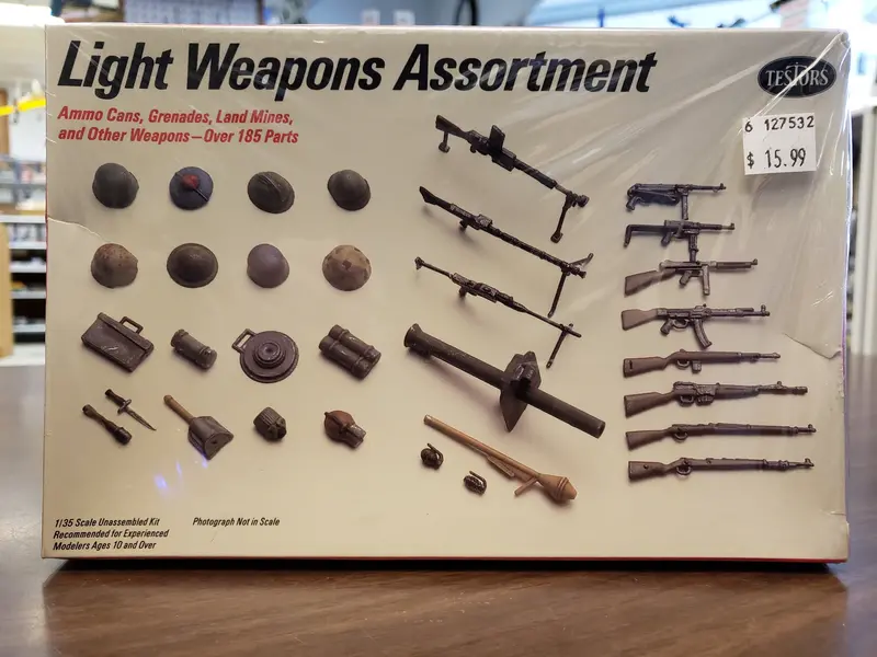 Testors Light Weapons Asst. 1/35 889 1