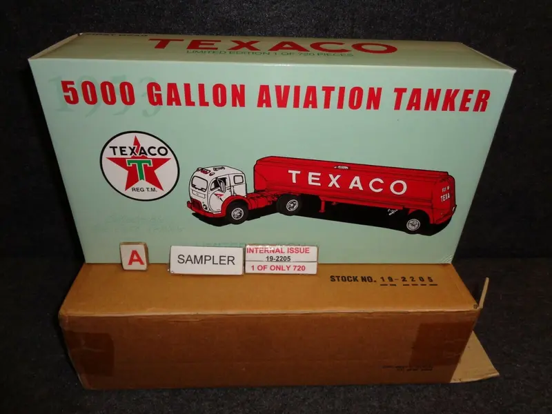 Texaco First Gear 1953 White 5000 Gallon Tanker Truck 1